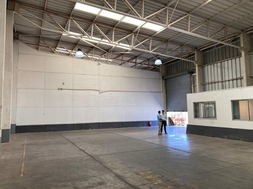 Arriendo Bodega C/ Of De 315 M2 En San Bernardo.