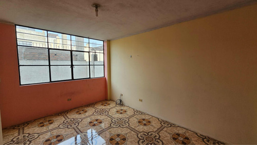 Se Alquila Habitación En Comas 2do Y 4to Piso Baño/c