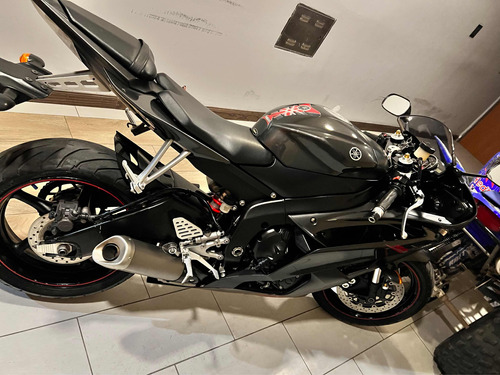 Yamaha R6