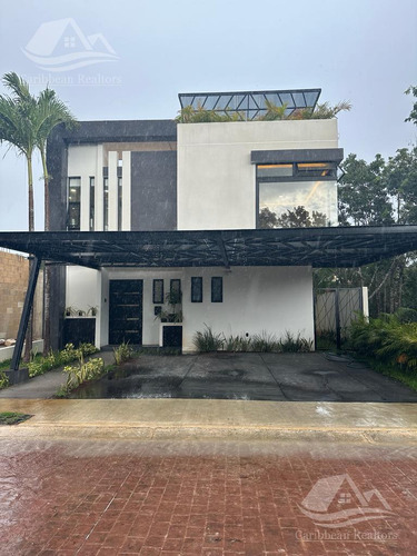Casa Nueva En Venta En Via Cumbres Cancun