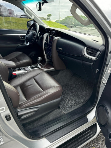 Toyota SW4 2.8 Srx 177cv 4x4 7as At