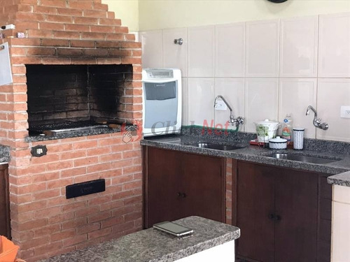 Linda Chácara Localizada No Condomínio Recanto Dos Pássaros, Jacareí - Sp Com 5 Dormitórios, Sendo 3 Suítes, 4.000 M2 De Terreno. - 5518