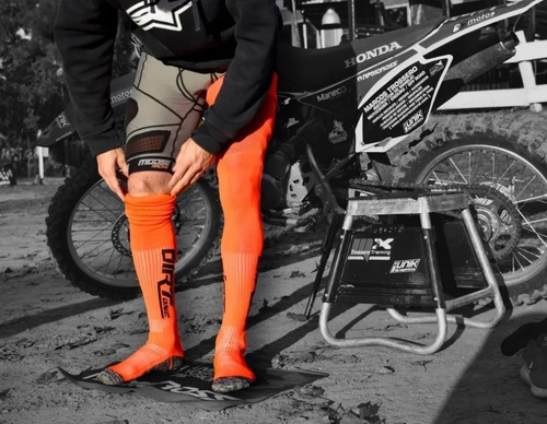 Imagen 3 de 8 de Medias Moto Enduro Motocross Compresion Mx Atv Dirtone