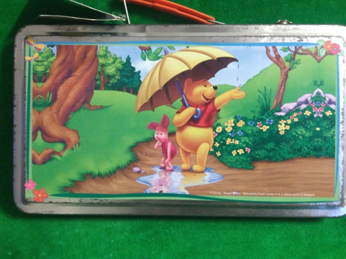 Imagem 2 de 9 de Estojo Maleta De Lata Antigo Ursinho Pooh Kit Escolar 46 Un