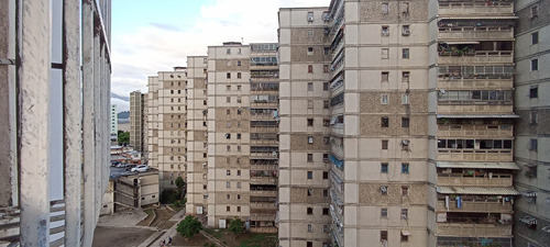 Imagen 9 de 12 de Se Vende Apto 77m2 3h/1b/1p El Valle 2096