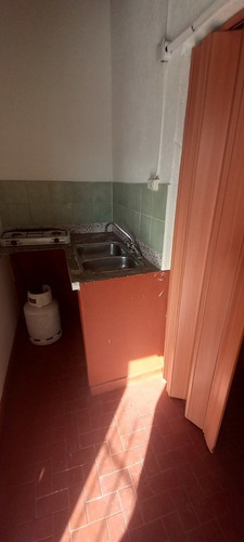 Imagen 6 de 13 de Departamento Monoambiente En Alquiler En Tablada, La Matanza, G.b.a. Zona Oeste