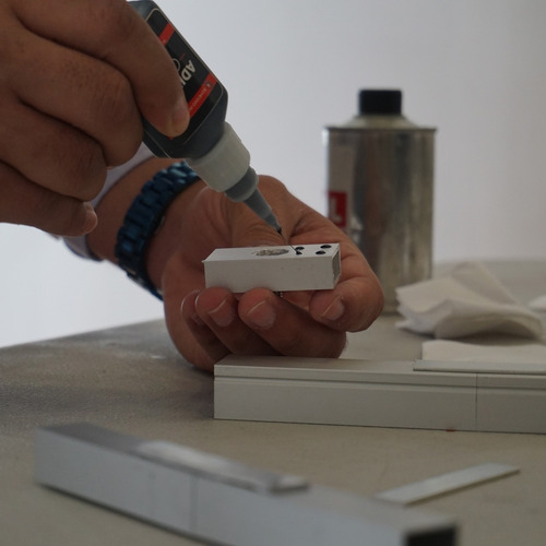 Imagen 8 de 9 de Adinox® C388, Adhesivo Instantáneo Resistente A Impactos