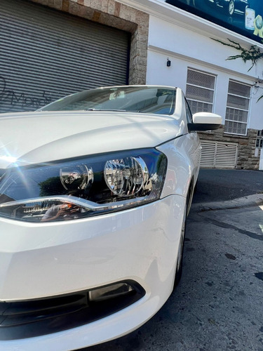 Imagen 12 de 25 de Volkswagen Gol Trend 1.6 Highline 3p 2015