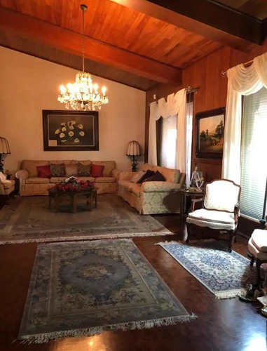 Se Vende Hermosa Residencia En Jardines De Irapuato