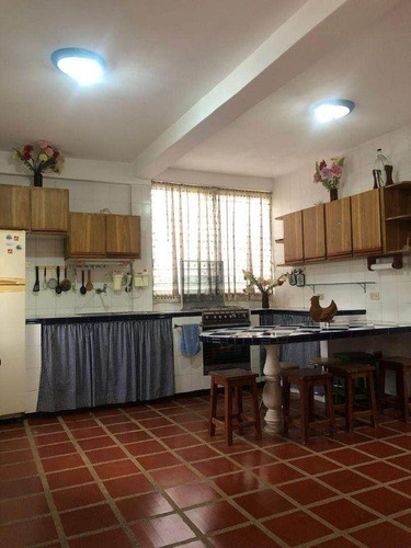 Venta De Cómoda Y Amplia Casa, Vía Curiepe A 10 Min De Flamingo, Hacienda Mondragón, Higuerote