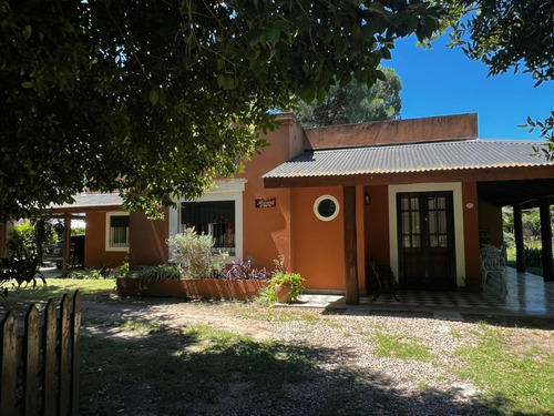 Hermosa Y Completa Casa En Venta, General Las Heras
