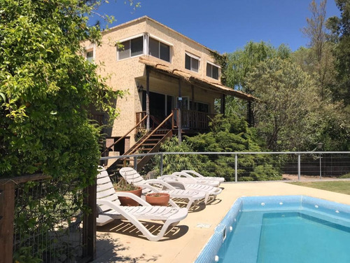 Imagen 1 de 12 de Cabaña Sobre El Lago Para 6 Pasajeros. Pileta Climatizada