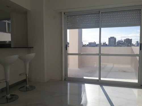 Venta Departamento De Dos Ambientes Con Terraza- Mar Del Plata