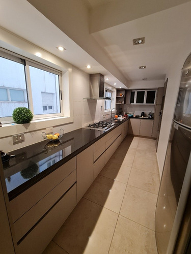 Excelente Piso 4 Ambientes Con Cochera - Plaza Mitre