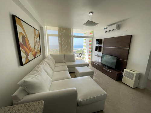 Bluebay , Playa Moreno, Apartamento De Playa .