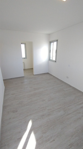 Imagen 9 de 19 de Hermosa Casa En Barrio San Felipe Con Pileta
