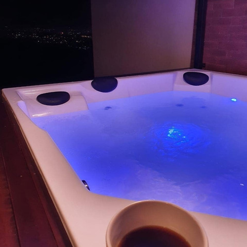 Spa Canadense 2.00x2.00x1,00 Com Hidro Completa Imperdível