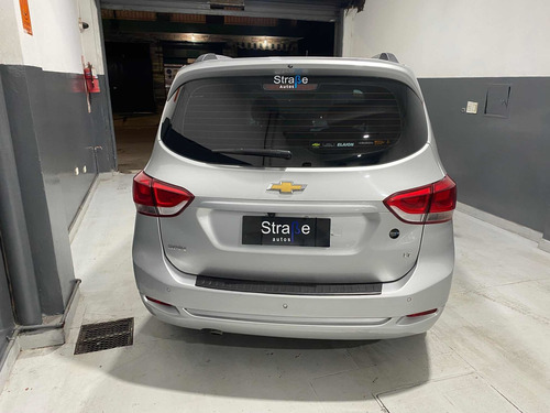 Imagen 5 de 21 de Chevrolet Spin 2020 1.8 Lt 5as 105cv
