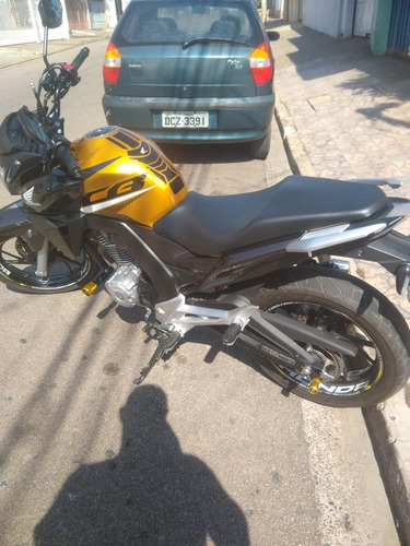 Imagem 1 de 4 de Honda Cb Twister