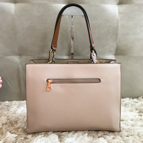 Bolsos universitarios que se ajustan a los 10 temas para mujer, color beige