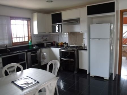 Casa Em Vila Nova Com 3 Dormitórios - Mi8525
