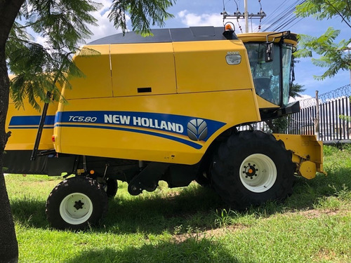 Imagen 4 de 15 de Trilladora Cosechadora New Holland Tc5.80 Nueva