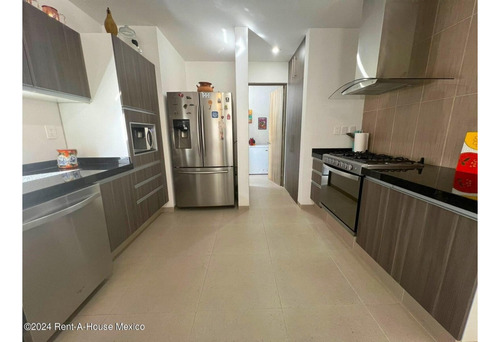 Zibatá Queretaro, Se Vende Casa Con 4 Recamaras Cada Uno Con Baño, Una En Planta Baja, Tiene Cuarto De Servicio Qh243673