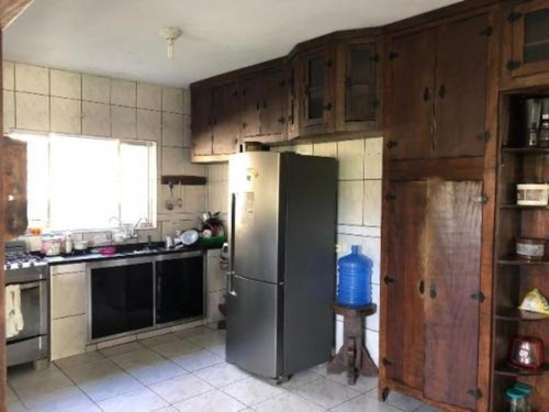 Chácara No Litoral Com 04 Dormitórios Em Itanhaém/sp