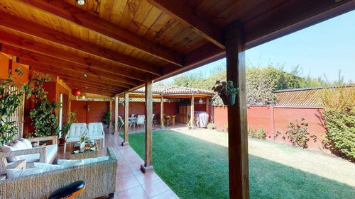 Impecable, Muy Bien Emplazada, Cercana A Colegio Dunalastair