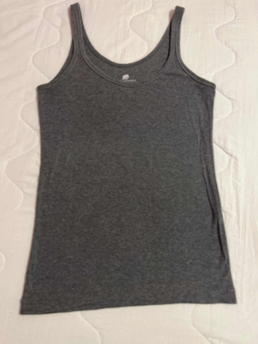 Musculosa Banana Republic Talle M