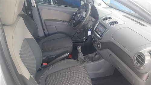 Imagem 9 de 10 de Fiat Grand Siena 1.6 Mpi Essence 16v