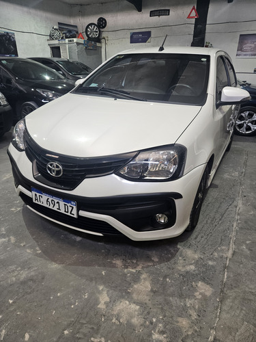 Toyota Etios 1.5 Sedan Xls l18