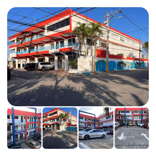 Plaza Comercial En Venta De Oportunidad 