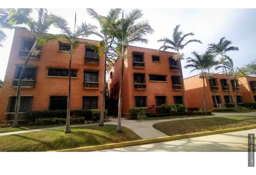 En Venta Apartamento Duplex En Residencias Icabaru