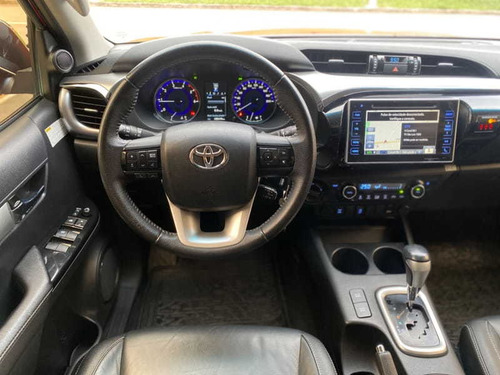 Imagem 10 de 15 de Toyota Hilux 2.8 Srv 4x4 Cd 16v Diesel 4p Aut 2018