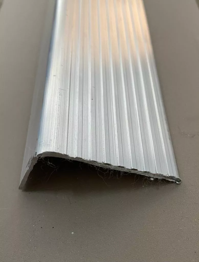 Segunda imagem para pesquisa de cantoneira aluminio