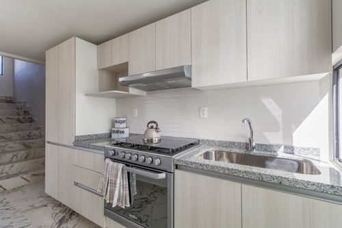 Imagen 7 de 25 de Venta De Casa Con Terraza Al Sur De Cuernavaca