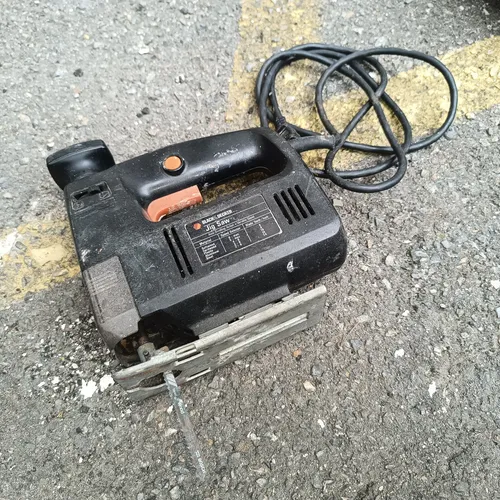 Sierra Caladora Black&decker (Usado)