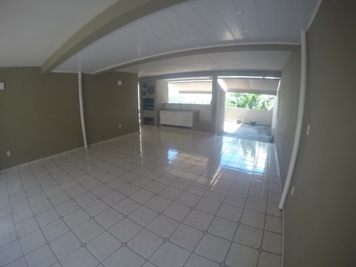 Otima Casa Em Jundiai Proxima Ao Shopping, Av. 9 De Julho, Otima Localização. Rua Segura.