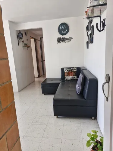 Apartamento De 3 Habitaciones En Robledo La Aurora
