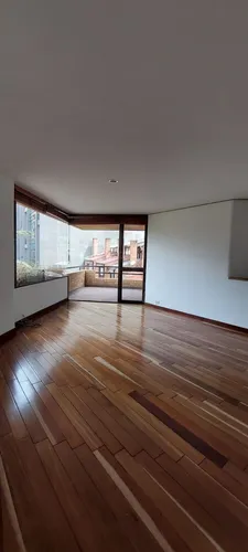 Apartamento En Arriendo En Los Rosales. Cod A12562
