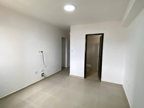 Apartamento En Venta Las Chimeneas Valencia, A Estrenar Con Planta Para Áreas Comunes, Facial Acceso A La Autopista Y Vías Principales. Dapo