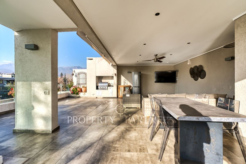 Excelente Duplex Con Quincho En Azotea, Dehesa Cen...