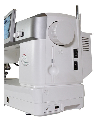 Máquina De Coser Computarizada Janome Continental M7 Color Blanco
