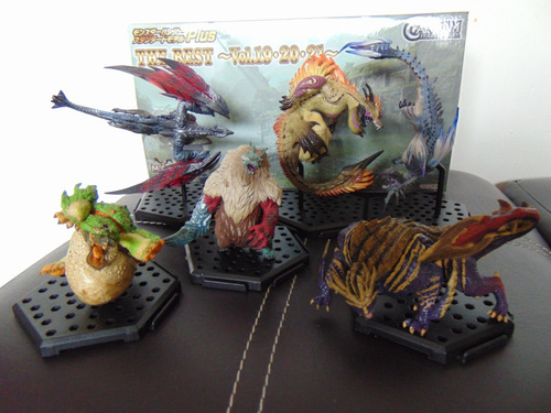 Felyne Store Elije Tu Combo De Figuras Monster Hunter (Usado)