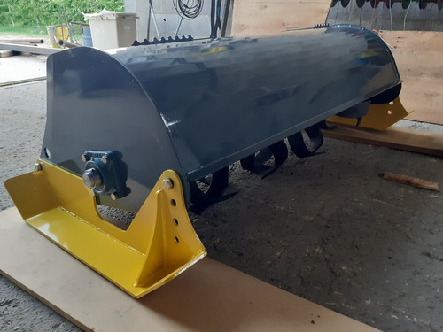 Implemento Rotovator Minicargadora Vialplan, Bobcat