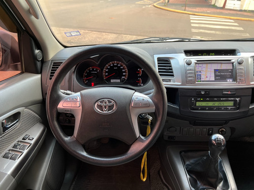 Toyota Hilux 3.0 Cd Srv 171cv 4x2 - B3