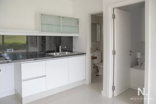 Departamento En Venta En Torre De Categoría