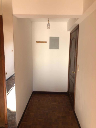 Apartamento 1 Dormitorio Balcón Al Frente Julio César 1215