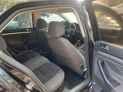 Volkswagen Vento Advance 2.5 - 2009